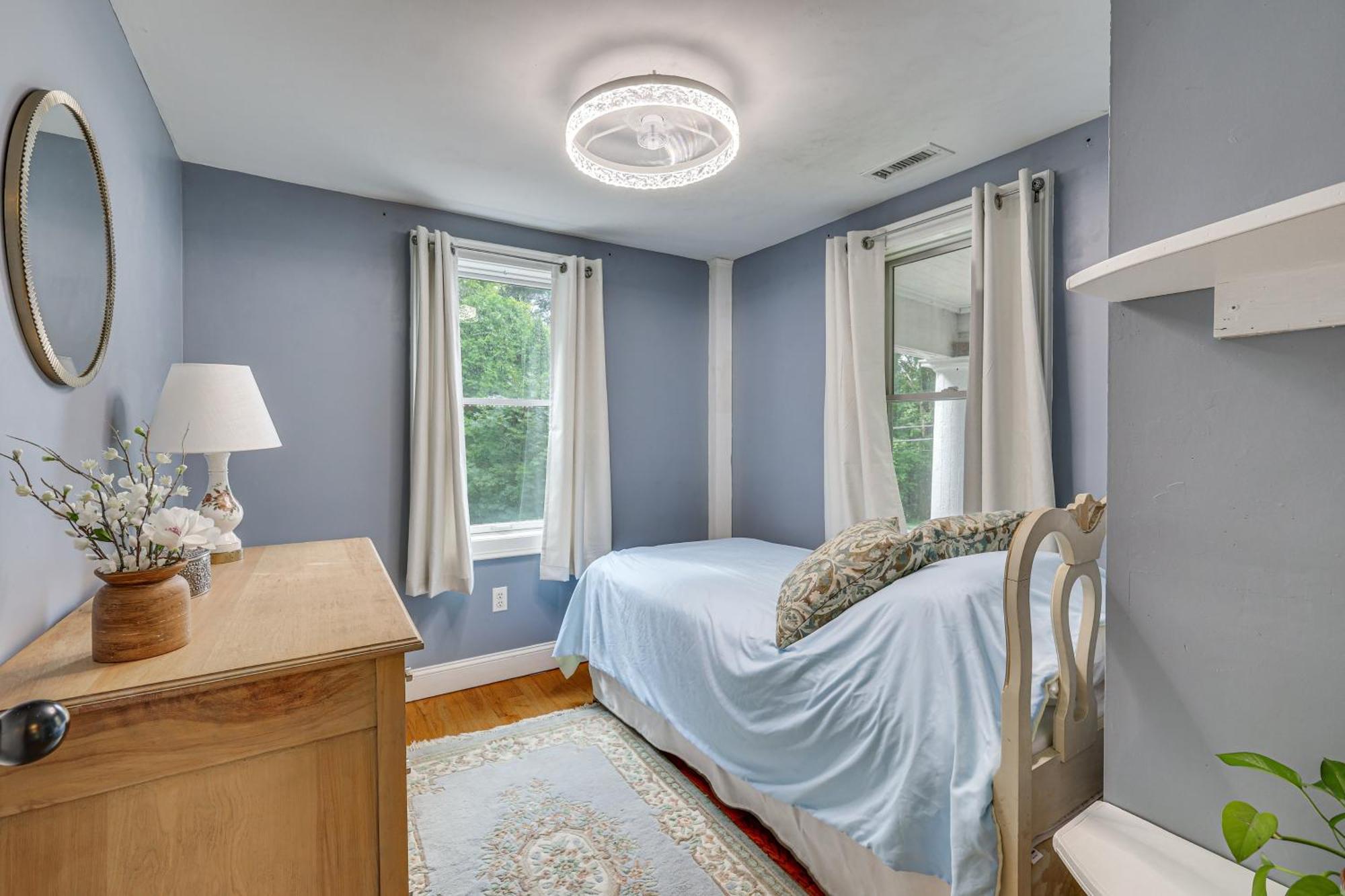 Quintessential New England Home With Patio And Grill! 퍼트넘 외부 사진